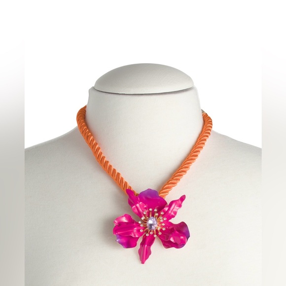 Betsey Johnson Jewelry - BETSEY JOHNSON GOLD PLATED ORCHID PENDANT NECKLACE - NWT